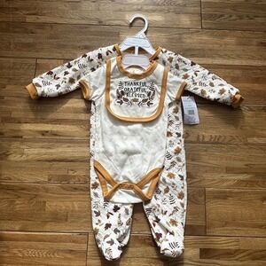 NWT Baby Gear 3 Piece Set Size 6-9 Months
